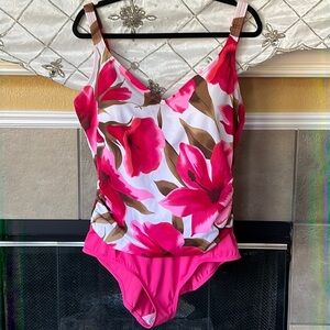 White stag swimwear new with tag size2x18w-20w
